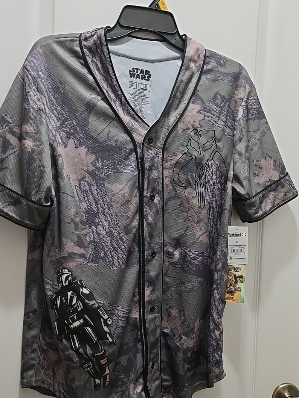 Star Wars Men's Gray Camo Mandalorian Baseball Jersey